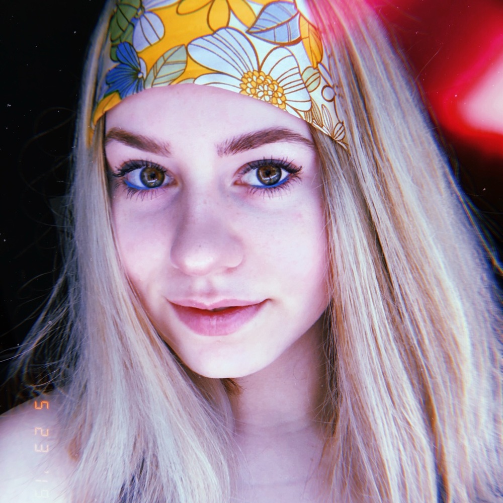 Meet your Posher, Hailey!